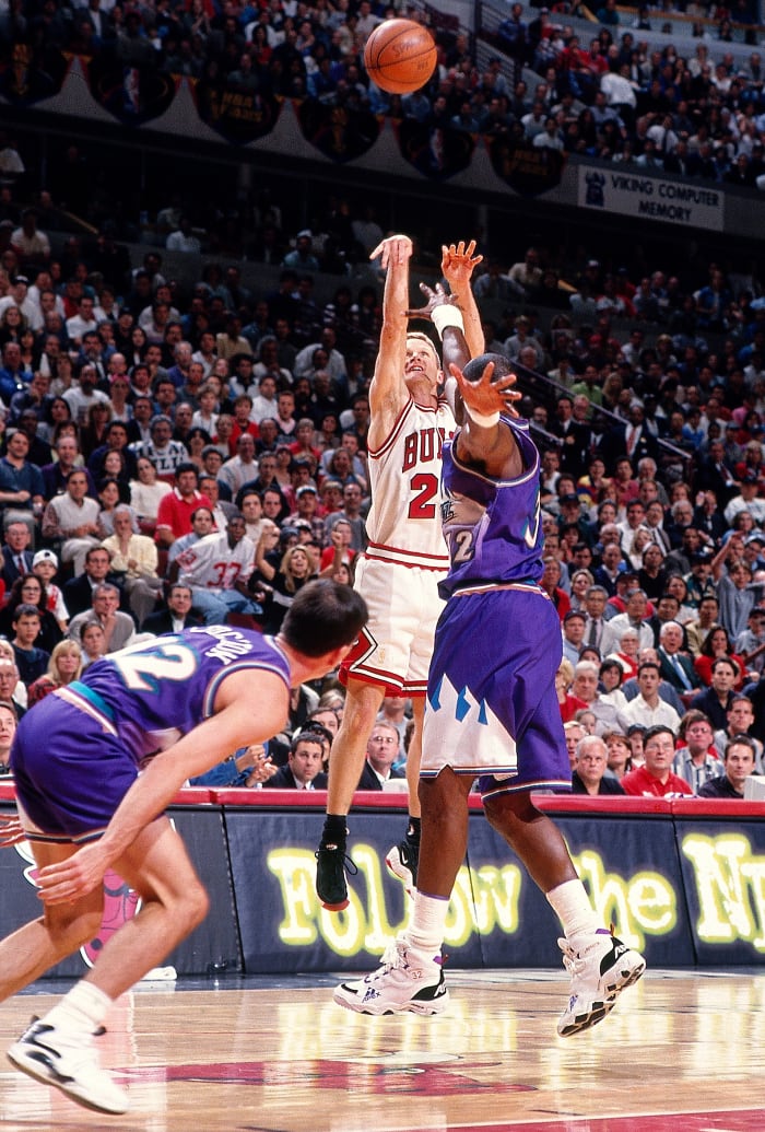 Kerr's 17-footer with five seconds left drowned out the Jazz in Game 6 of the 1997 finals.